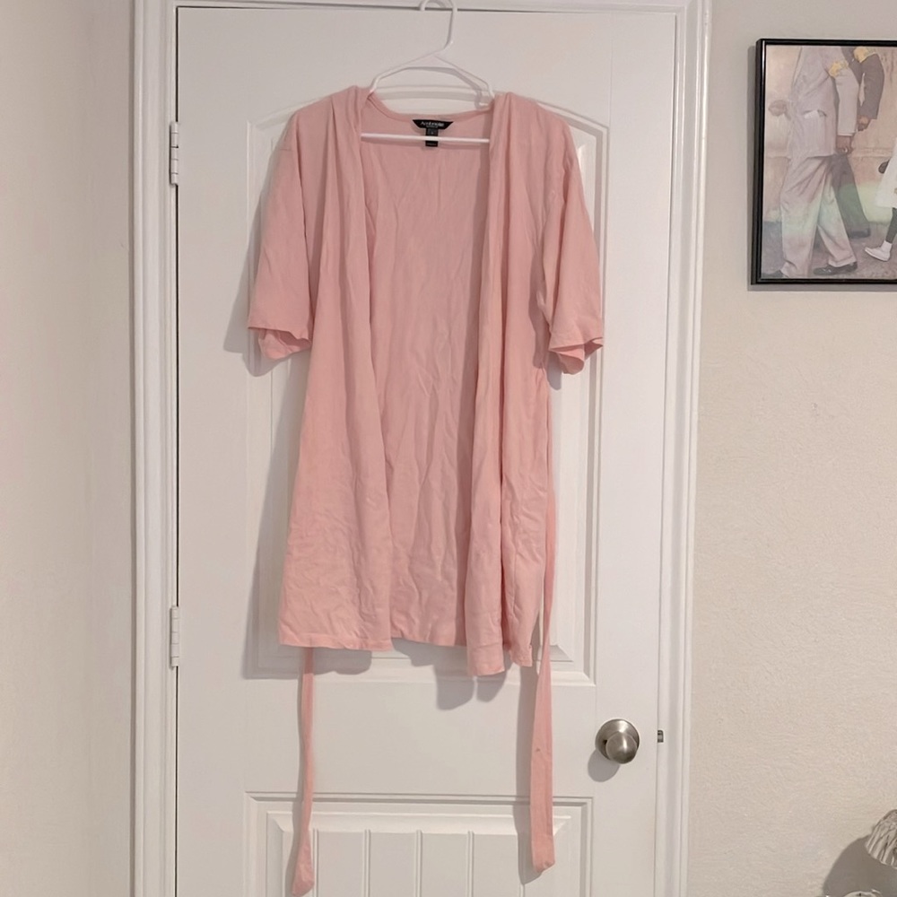 Ambrielle Pink Robe- Size small